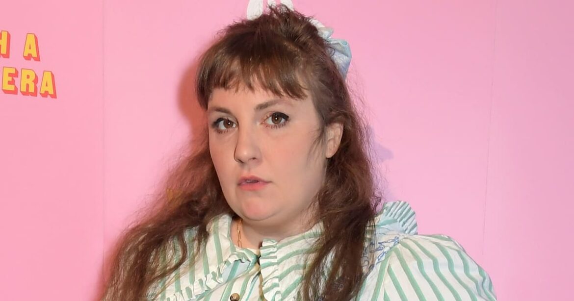 Taylor Swift’s Pal Lena Dunham Gives Her Opinion of Travis Kelce After Chiefs Game